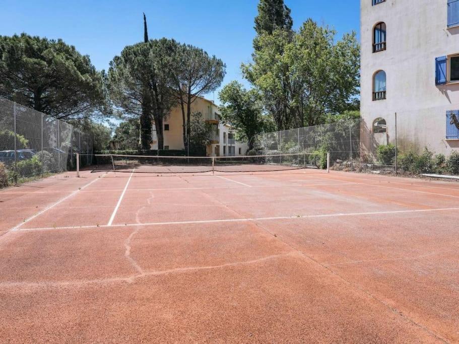 Appartement Frejus Avec Jardin, Piscine, Plage, Tennis Exterior photo