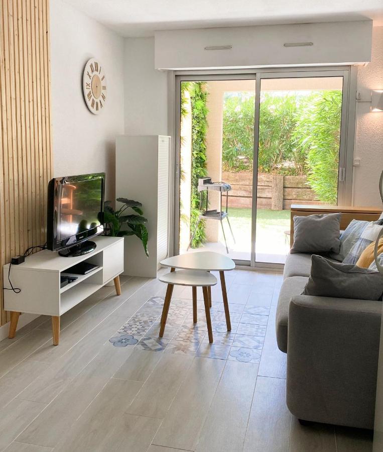 Appartement Frejus Avec Jardin, Piscine, Plage, Tennis Exterior photo